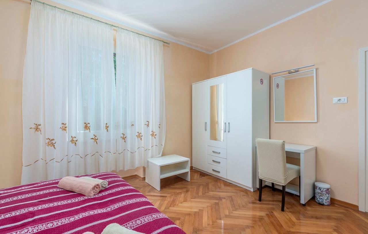 Apartment Lazzarich With Terrace Porec Exterior photo